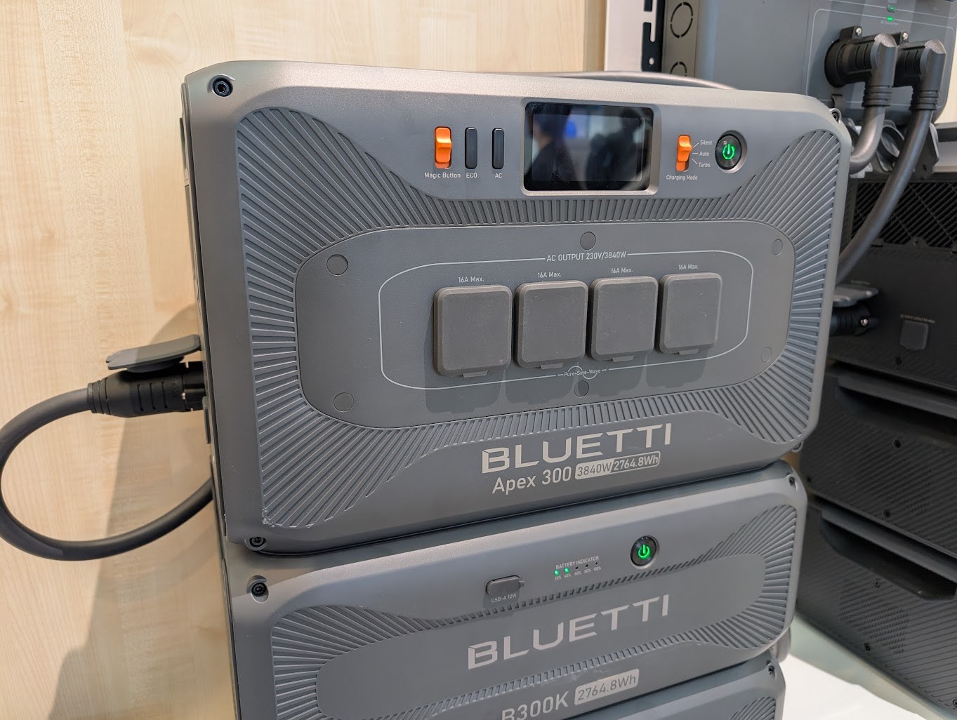 Station Bluetti APEX300 - 2765Wh – Image 3